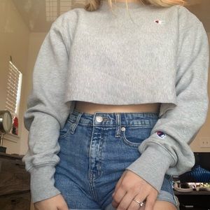 Cropped Champion Sweatshirt